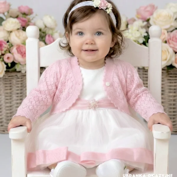 Różowe ażurowe bolerko dla dziewczynki idealne na chrzest i roczek