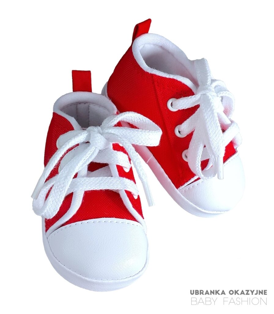 Czerwone trampki niemowlęce z białym noskiem i sznurówkami – wiązane niechodki