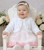 Białe bolerko futerko dla niemowlaka do wizytowej sukienki - eleganckie okrycie na chrzest lub roczek