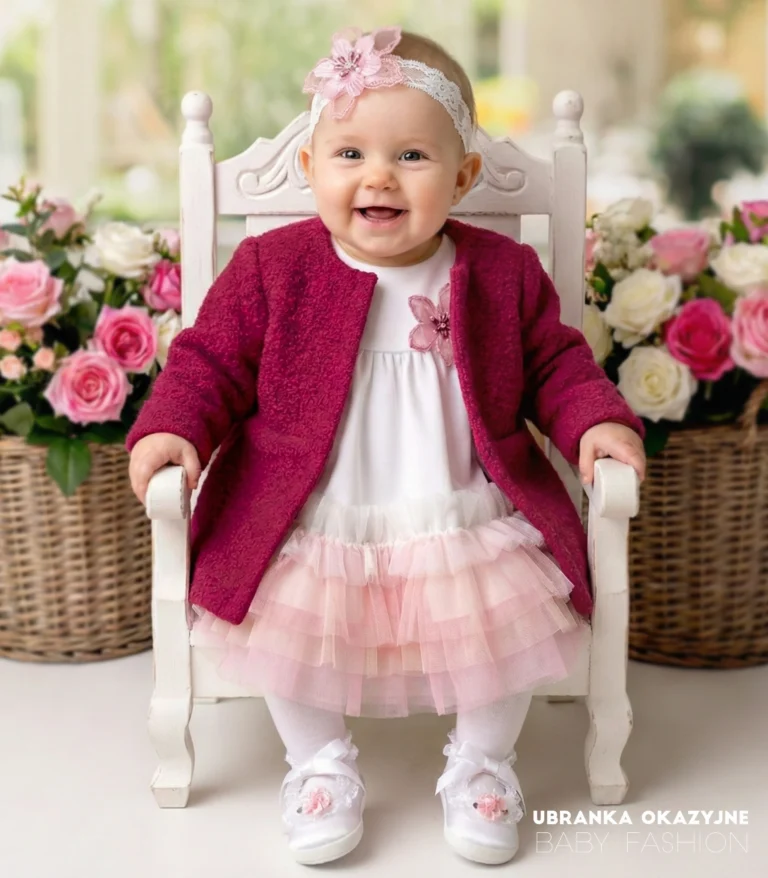 Elegancki amarantowy płaszczyk bukle dla dziewczynki do chrztu i na uroczystości - wizytowe okrycie wierzchnie.