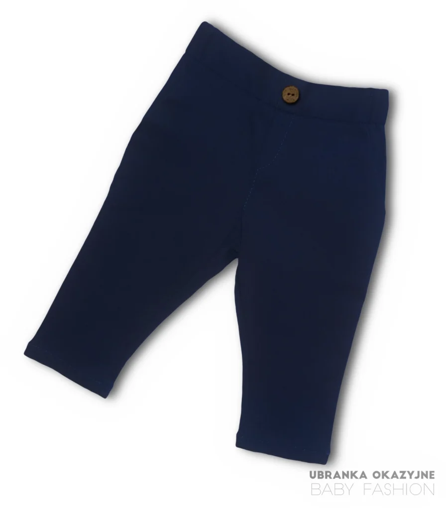 Granatowe spodnie wizytowe dla małego dziecka z ozdobnym guzikiem