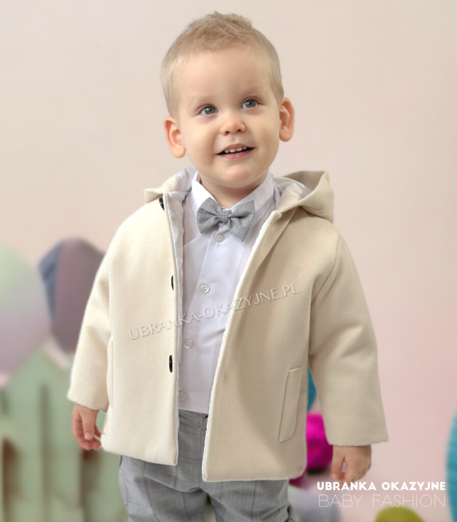 Elegancki beżowy płaszczyk niemowlęcy z kapturem i białą pikowaną podszewką - ciepła kurtka wizytowa