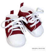 Bordowe trampki niemowlęce z białym noskiem i sznurówkami - wygodne niechodki