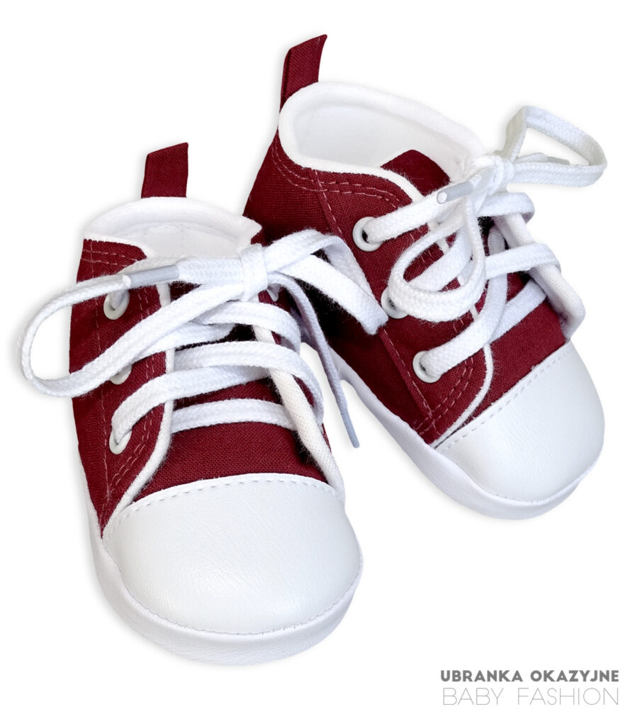 Bordowe trampki niemowlęce z białym noskiem i sznurówkami - wygodne niechodki
