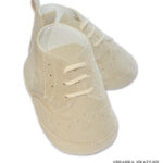 Beżowe buciki do chrztu dla chłopca - eleganckie zamszowe niechodki