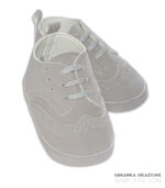 Szare buciki do chrztu dla chłopca - eleganckie zamszowe niechodki wiązane na sznurówki