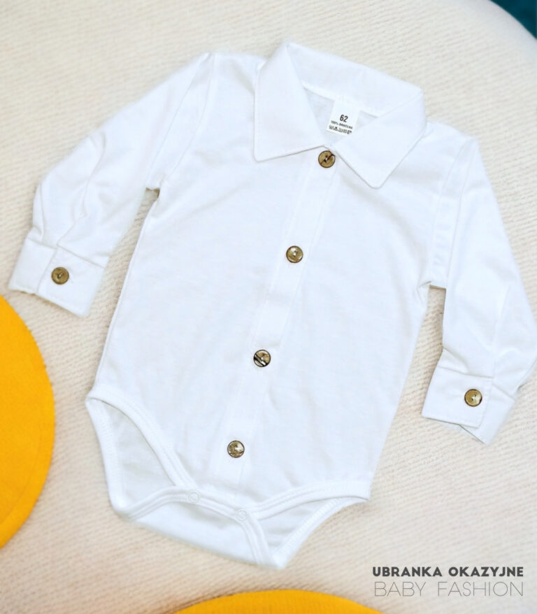 Białe bawełniane koszulobody niemowlęce z kołnierzykiem i drewnianymi guzikami 100% bawełna