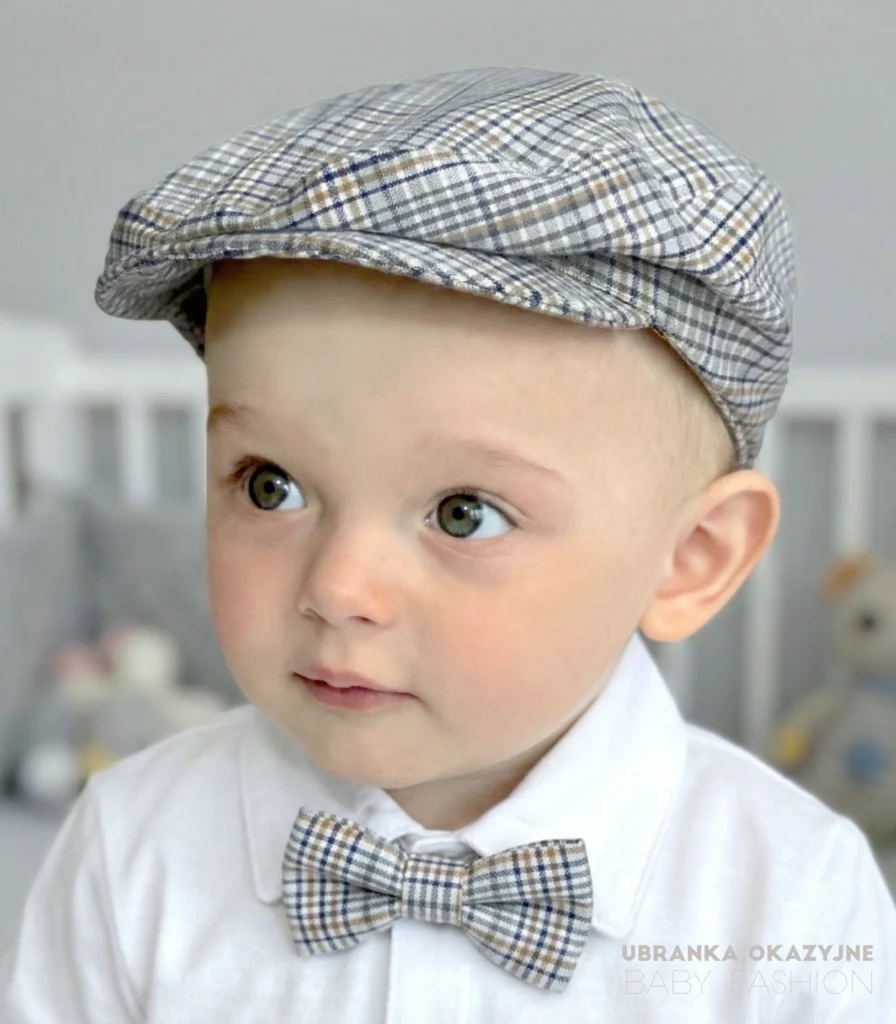 Elegancki kaszkiet niemowlęcy w kratę dla chłopca