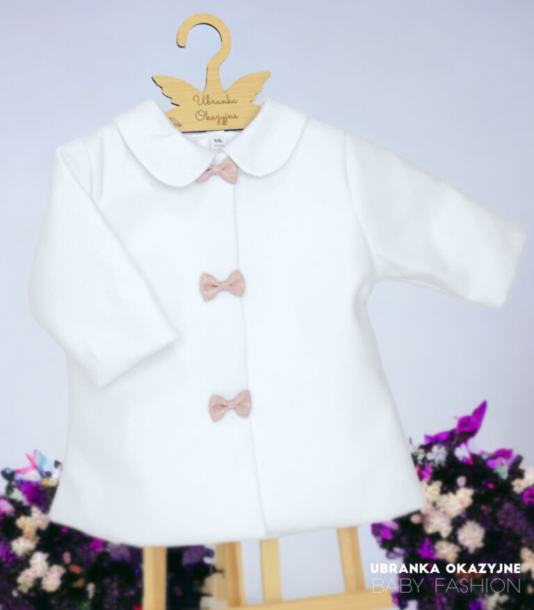 Biały płaszczyk do chrztu