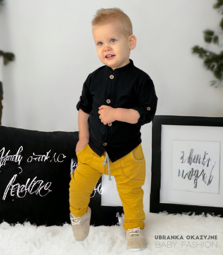 Elegancki zestaw wizytowy dla chłopca: czarna koszula ze stójką i musztardowe spodnie - nowoczesne ubranko do chrztu i na roczek