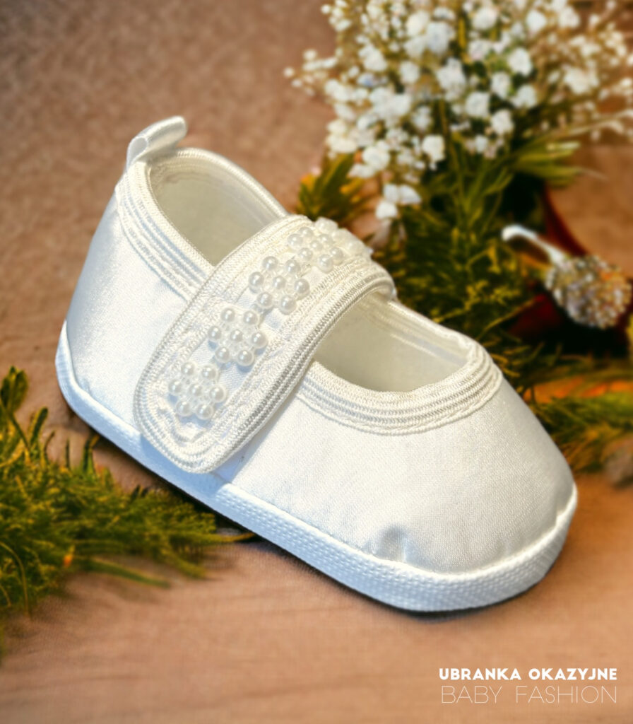 Balerinki Ecru z perełkami dla niemowlaka do chrztu