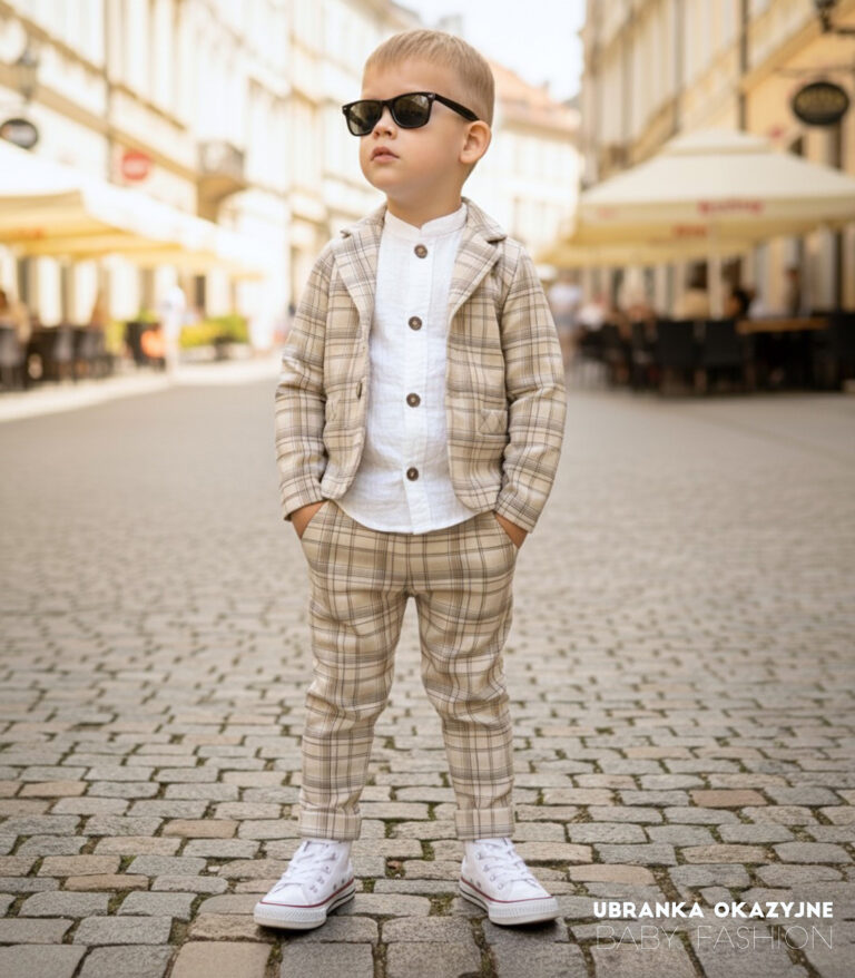 Modny garnitur dla chłopca na wesele i chrzest w beżową kratę